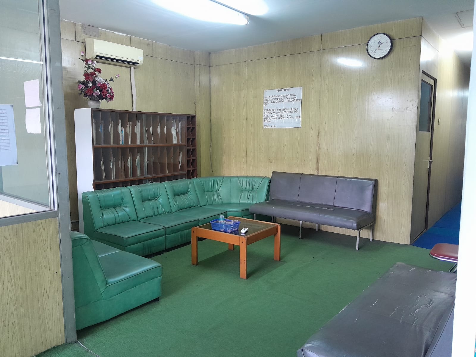 Close-up of a piano with the brand name 'Stenbach' on it